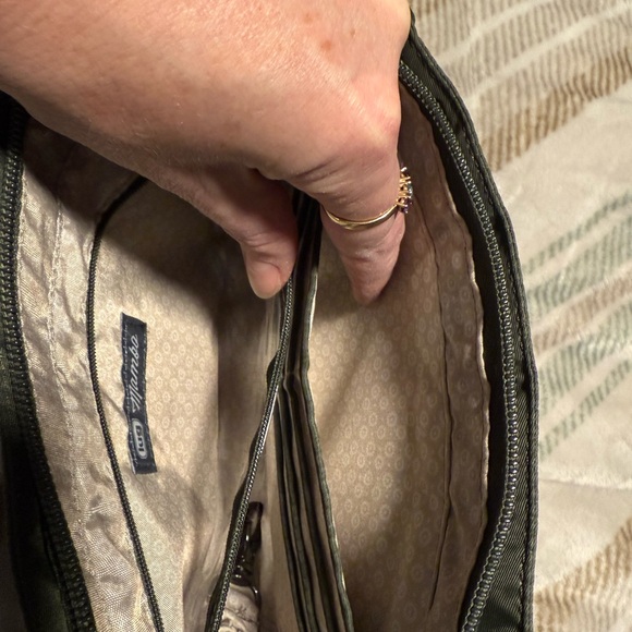 Lug Mambo Olive Green Nylon Crossbody Bag. - Picture 7 of 8